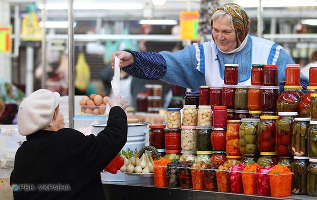 Оборот розничной торговли в Украине с начала года вырос на 7,5%