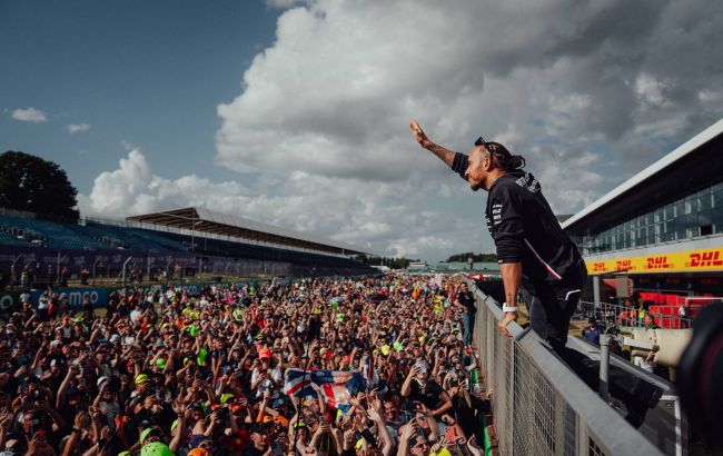 Хемілтон покинув перемовини з "Мерседесом" про новий контракт: відома причина
