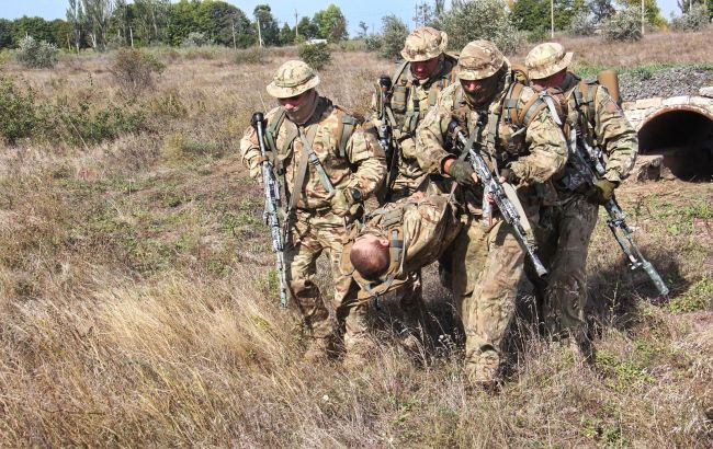 Ситуация на Донбассе обострилась: ранили двух украинских военных