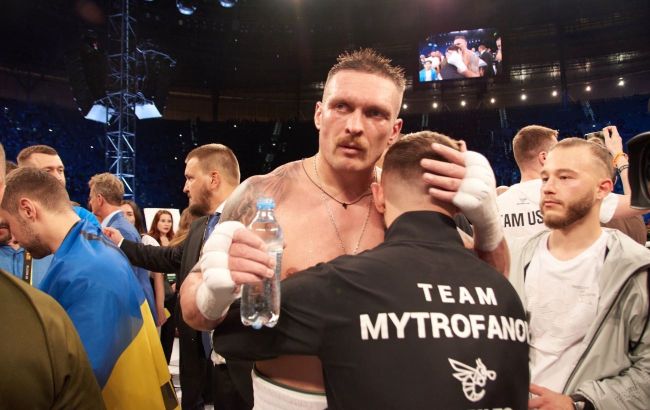 Усик &ndash; Ф'юрі. Команда українця в пошуках спаринг-партнерів: відомі вимоги та гонорар