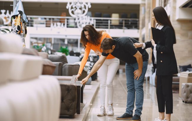 Потеряете деньги: 5 ошибок при покупке мебели, которых нельзя делать