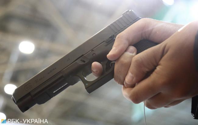 В Житомирской области офицер случайно выстрелил в дежурного воинской части