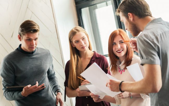 7 "ввічливих" фраз, які насправді можуть дуже образити людину