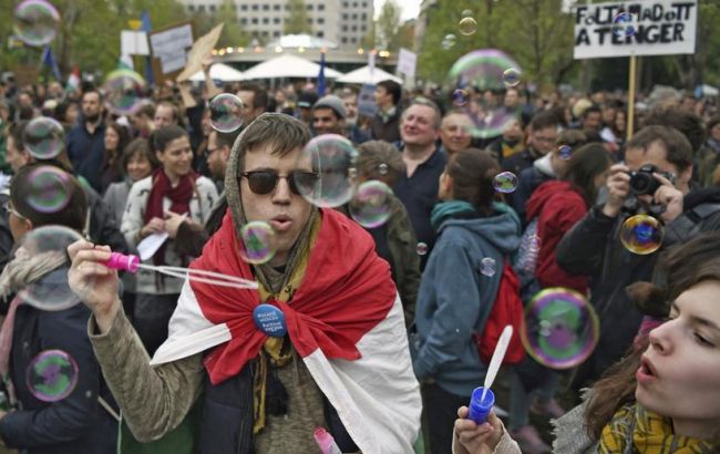 У Будапешті тисячі людей вийшли на протести проти уряду Орбана