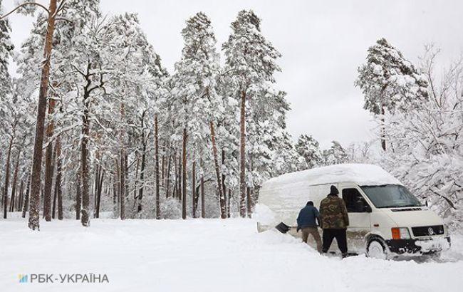 Погода в Киеве: синоптики прогнозируют снег и гололедицу на дорогах