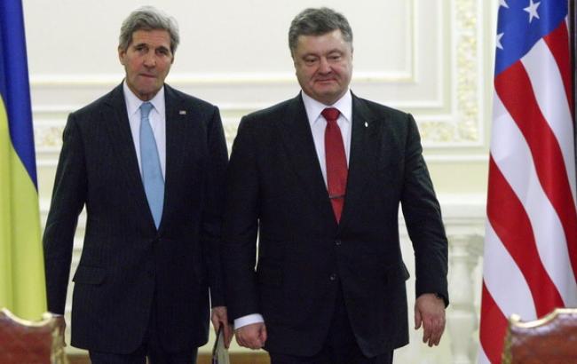 Керрі обговорив з Порошенко переговори з Путіним