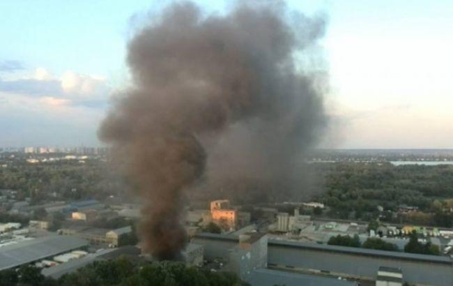 Пожар складских помещений в Киеве ликвидирован, - ГСЧС