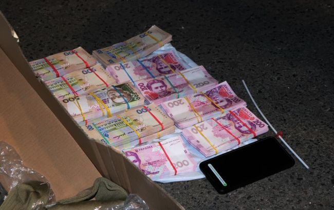 У Дніпрі військовий "погорів" на більш ніж півмільйонному хабарі: за що вимагав гроші