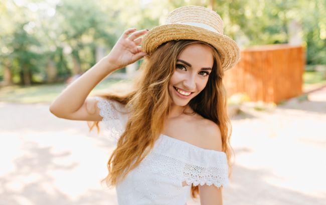 Будьте в тренді. Стилістка пояснила, як вибрати ідеальний капелюшок на літо
