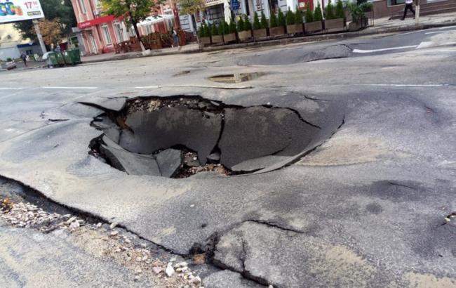 Непогода в Киеве: в полиции подтвердили ограничение движения на ул. Антоновича