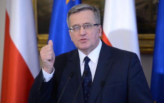 Коморовский: в мире будет безопасно только тогда, когда будет безопасно в Украине