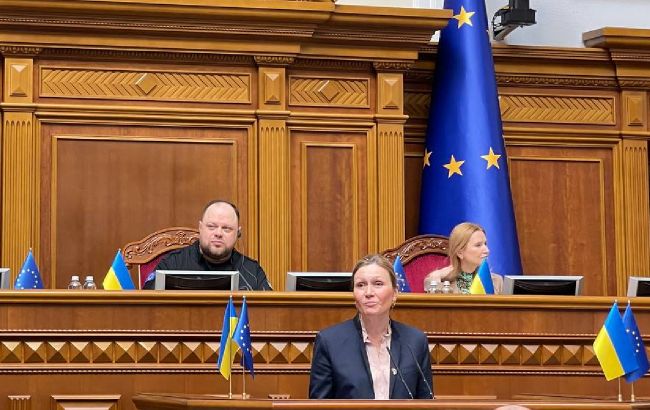 До Києва приїхала голова Національної асамблеї Франції і виступила у Раді