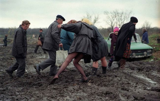 Луганчанин раскрыл особенности поминальных дней на Донбассе: "так было принято у нас" (фото)