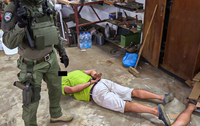 В Польше задержали шестерых украинцев за подпольное изготовление сигарет