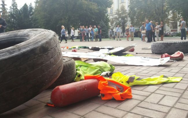 Блокування офісу "Київміськбуду": поранені двоє поліцейських