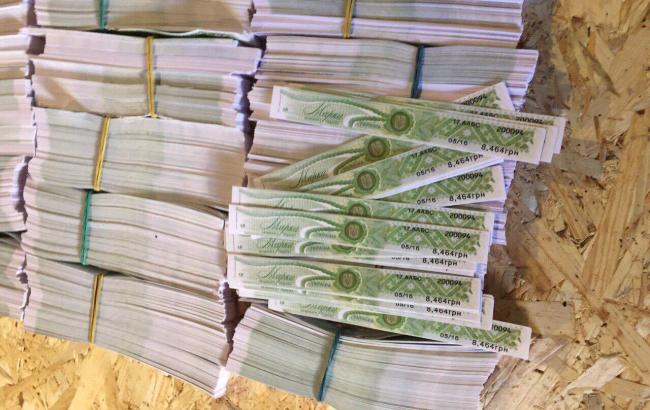 У Києві викрито масштабне виробництво сурогатного алкоголю