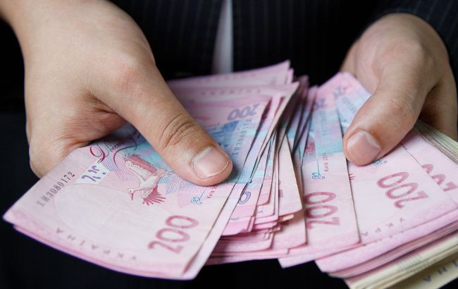6600 гривень на людину. Ще одна організація відновлює виплати українцям
