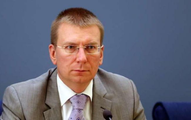 Украина может пока рассчитывать только на либерализацию визового режима с ЕС, - МИД Латвии