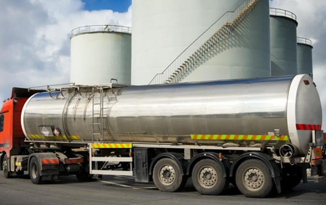 Цены на А-95 на крупнооптовом рынке Украины 19 ноября выросли в среднем на 200 грн