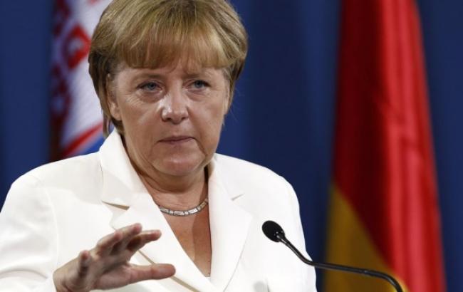 Меркель проведет встречу с Яценюком 8 января