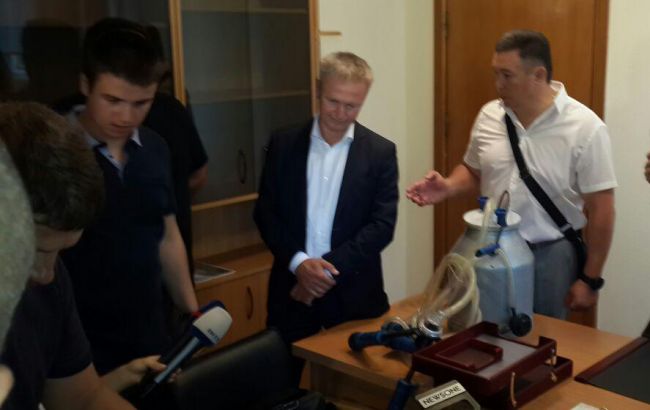 Активисты, протестующие против продажи 8 облэнерго, ворвались в здание ФГИ