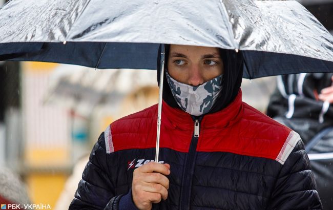 Холодный арктический воздух&nbsp;и дожди: какая погода будет в Украине на выходных