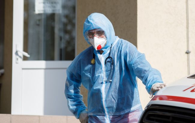 Вмирайте вдома, синіючи: український лікар жорстко звернувся до "ковідних атеїстів" (відео)