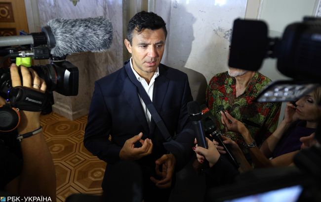Ховався за "колоною Добкіна": Тищенко "засікли" в Раді за дивними заняттями