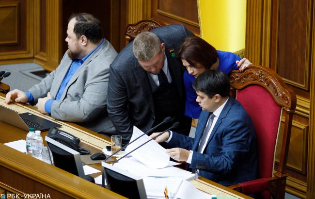 Вход по спискам: как у Зеленского меняют правила выборов