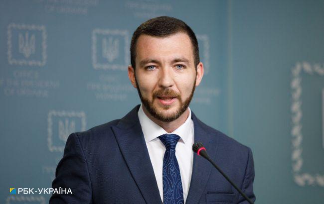 Затягивание времени. У Зеленского отреагировали на решение КСУ по новым судьям