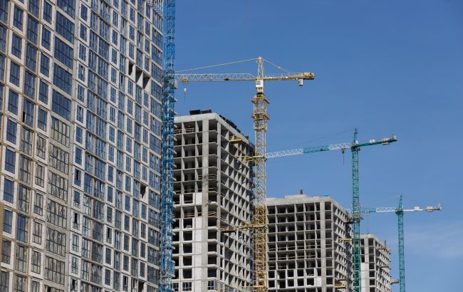 Здати до зими. Скільки компаній відновили продажі житла в Києві і що буде з цінами