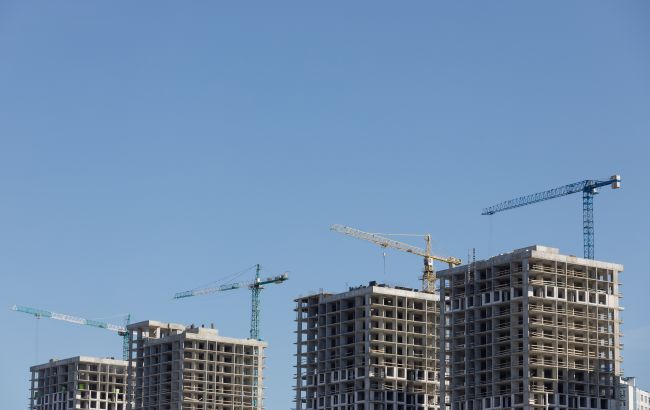 Настрої бізнесу в Україні погіршилася: у всіх секторах планують скорочення працівників