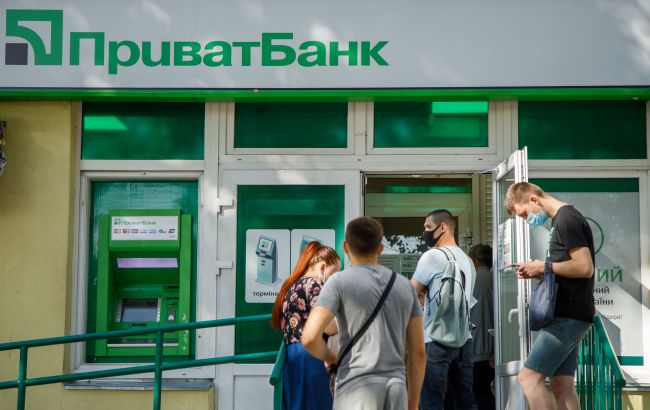 Верховний суд зупинив стягнення 350 млн доларів з ПриватБанку на користь Суркісів