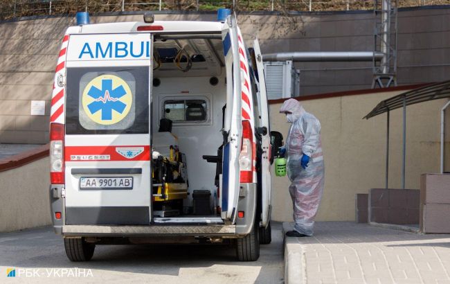 В Бердянске от ботулизма умер мужчина: в городе начали проверять рынки