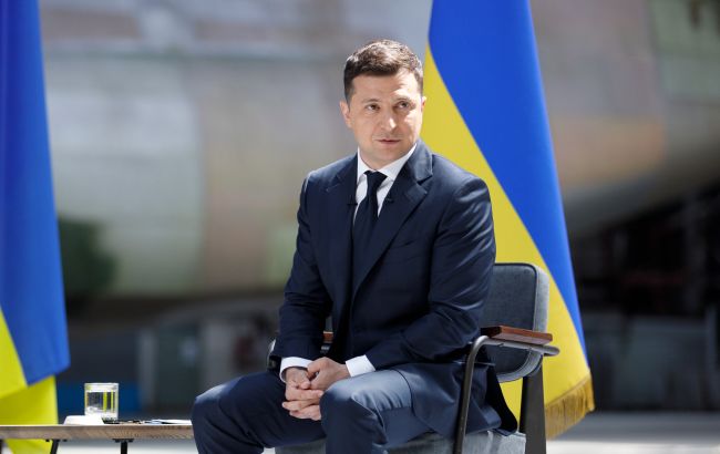 Завершение земреформы: в "Слуге народа" рассказали, что изменит подписанный президентом закон