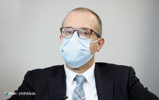 Движущей силой пандемии стают школы, - ВОЗ