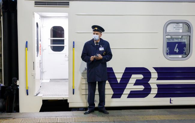 Оккупанты повредили контактную сеть Укрзализныци. Несколько рейсов задерживаются