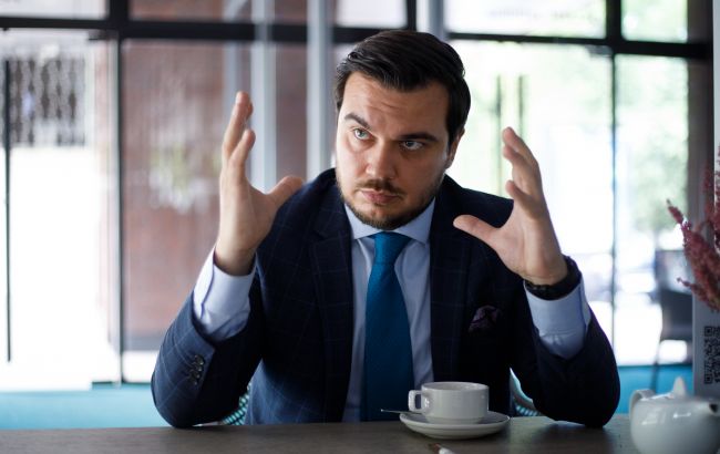 В "Слуге народа" готовы к росту и цен и девальвации после эмиссии гривны