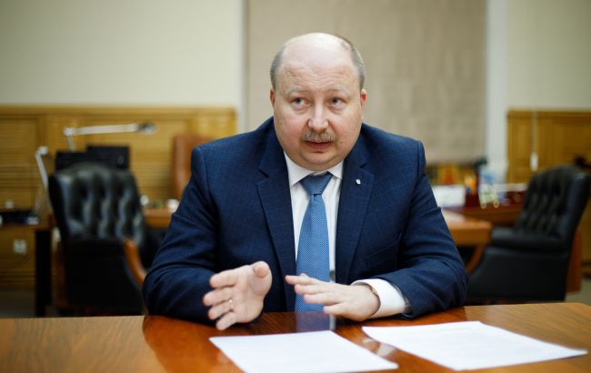 В Кабмине рассказали, будут ли повышать зарплату госслужащим