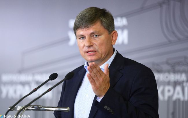 У Порошенка вимагають від ДБР пояснень щодо "фіктивного" офісу на Печерську