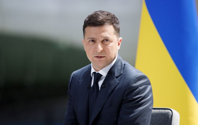 Крим, Донбас та паспортизація: головні заяви з інтерв'ю Зеленського