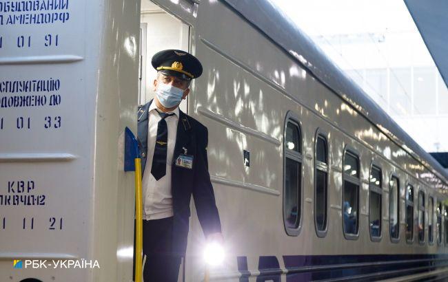 Укрзализныця опубликовала график дополнительных эвакуационных рейсов на сегодня