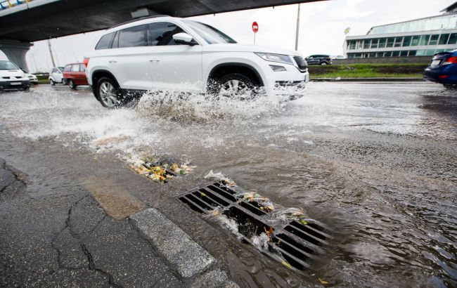 Британія готується повністю зупинити продаж бензинових та дизельних авто