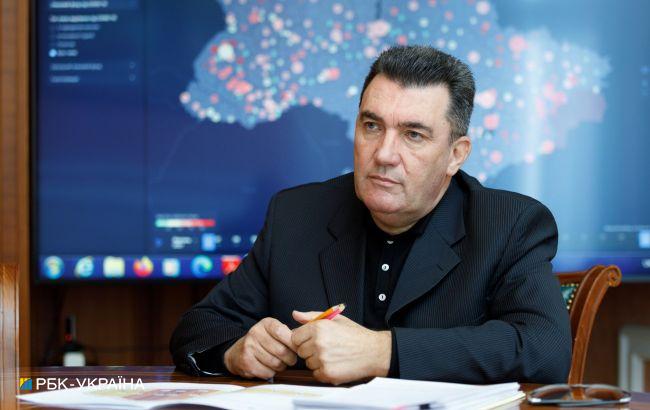 Нужного количества вооружения и бронетехники для операции в Мариуполе пока нет, - Данилов