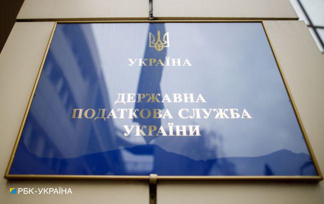 Кількість чиновників в Україні за рік скоротилася на 5%: у якому відомстві працює найбільше