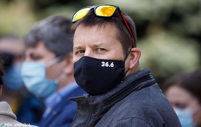 Дистанция и предварительная запись: требования к работе кафе и парикмахерских в Киеве