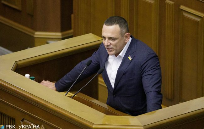 Скандальный языковой законопроект не внесли в повестку дня Рады