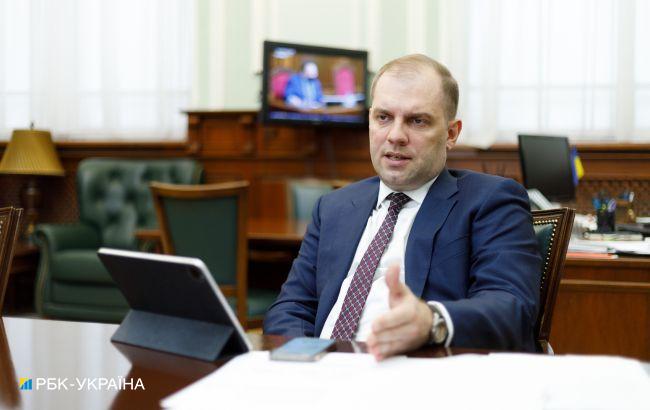 Когда Украина начнет получать миллиарды помощи США и ЕС: ответ НБУ