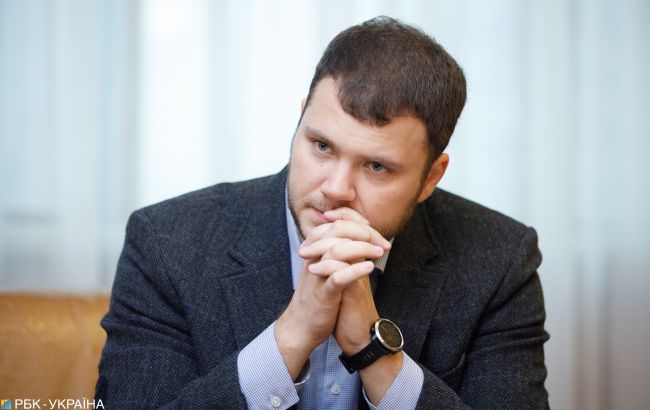 В "Слуге народа" объяснили, за что увольняют Криклия