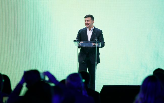 Допомогу із часткового безробіття розширили: президент підписав закон